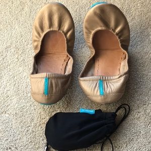 Gold colored tieks